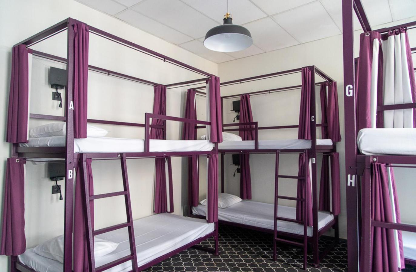 Safestay Brussels Grand Place Екстериор снимка